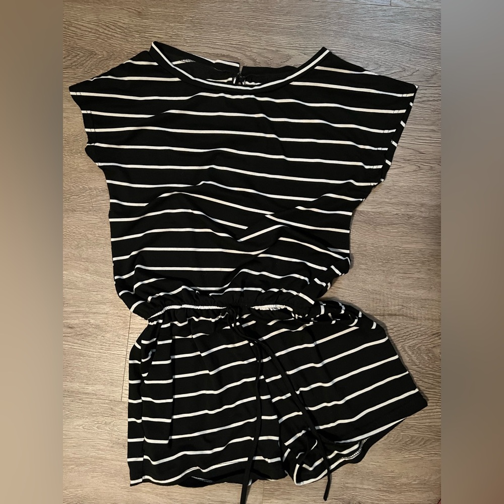 Romper, off shoulder, tie at waist, super cute!